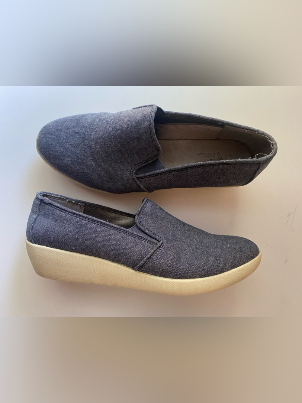 Life Stride Women's Slip-On Sneakers / Size 8.5 / GUC